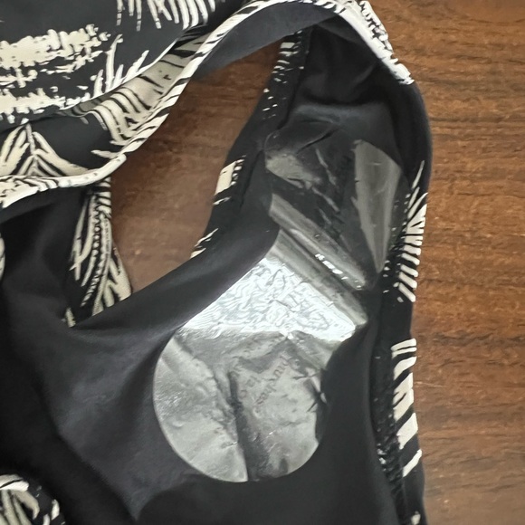 NWT Garnet Hill Ruched Wrap One Piece One Shoulder Swimsuit Size 8 - Picture 5 of 7